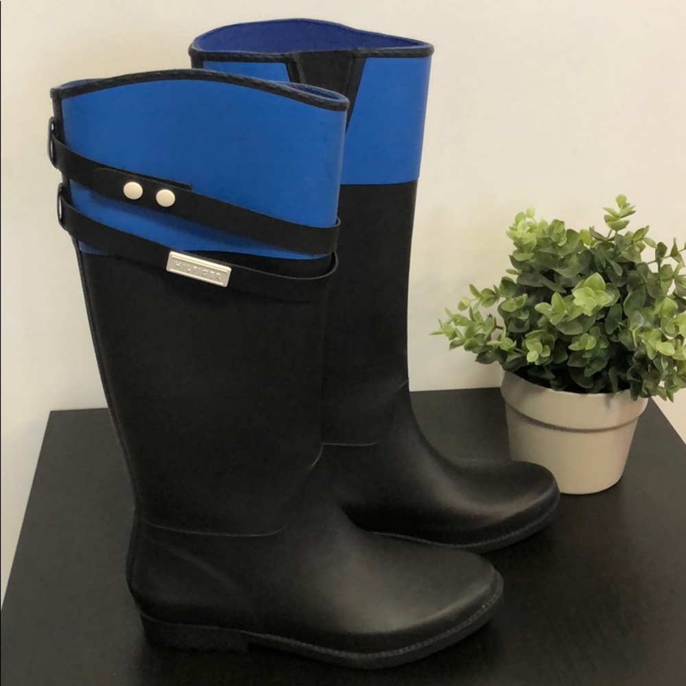 Tommy Hilfiger Two Toned Black/Blue Rainboots, 6